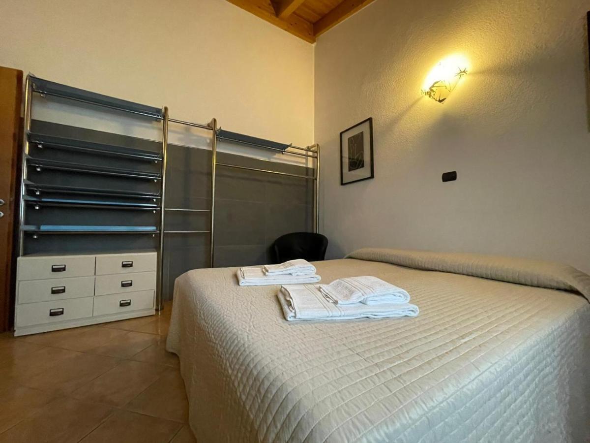 Garda Lake - Appartamenti Castelnuovo del Garda Exteriör bild