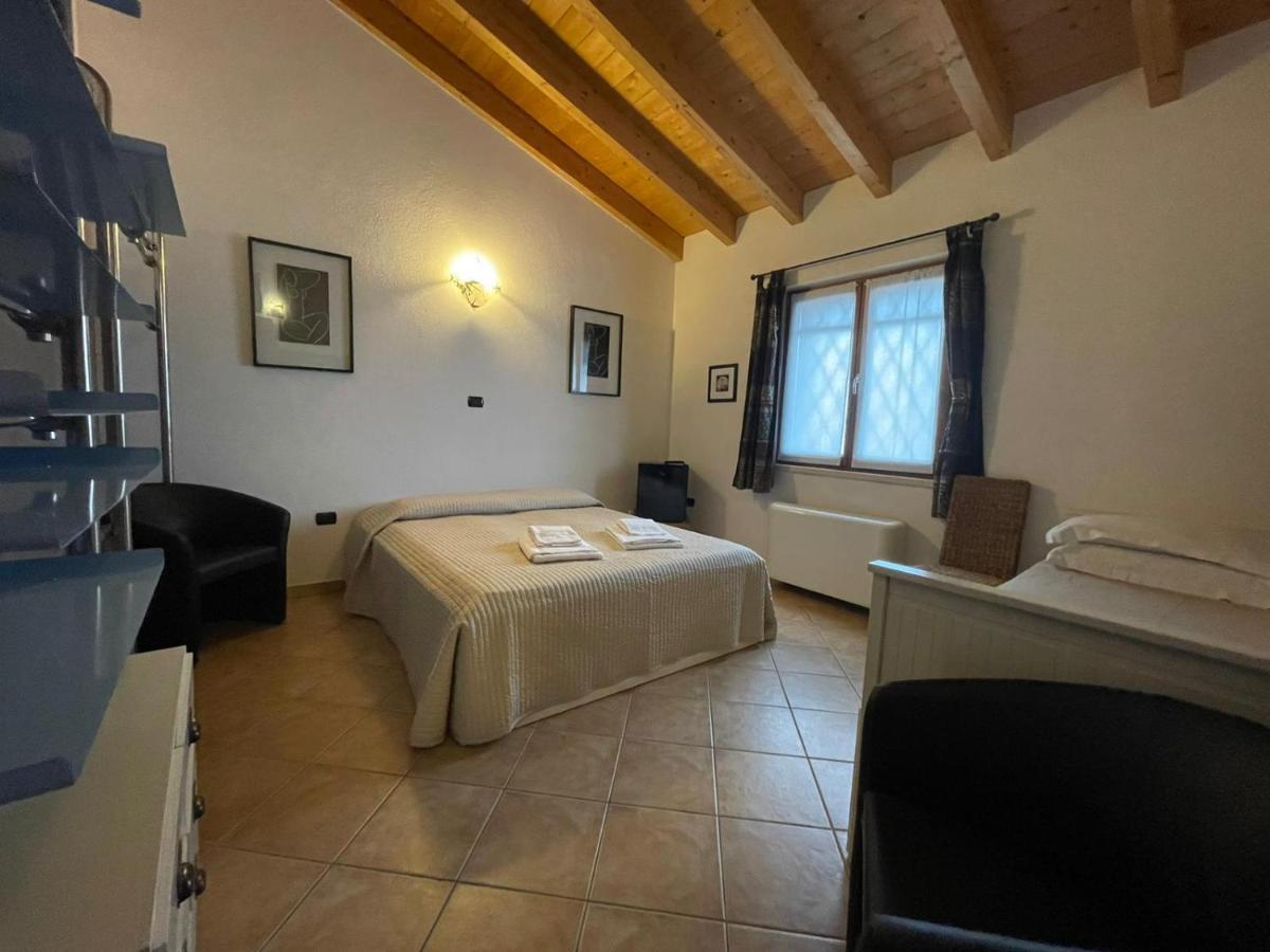 Garda Lake - Appartamenti Castelnuovo del Garda Exteriör bild